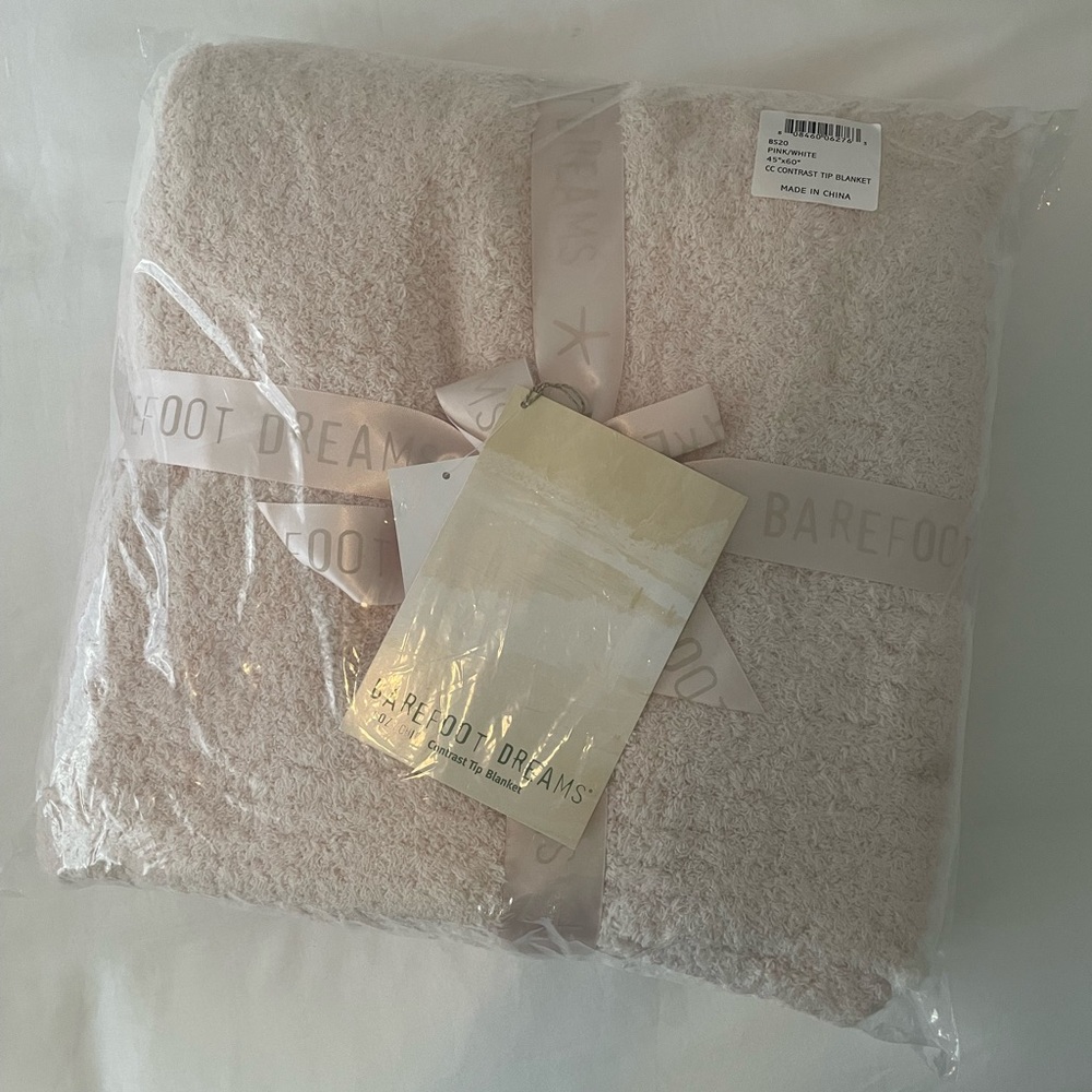 Barefoot Dreams contrast trim throw blanket